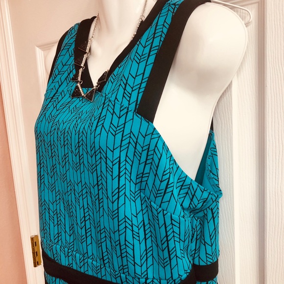 NEW Turquoise Zipper Back Ruffle Bottom Top - Picture 11 of 16